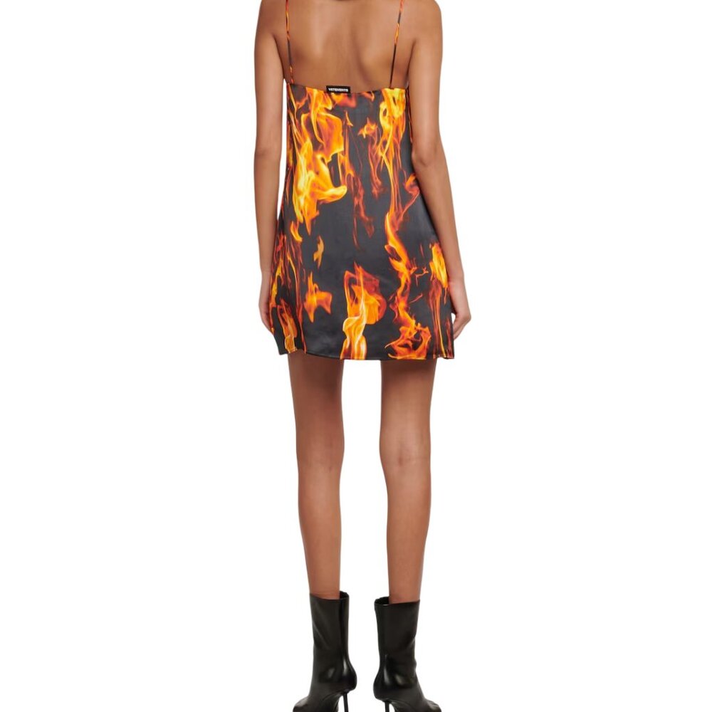 VETEMENTS PRINTED MINI DRESS - Picture 2 of 8